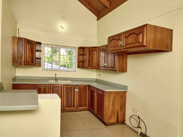 Apartment For Rent in Elletson Flats Papine, Kingston / St. Andrew Jamaica | [4]