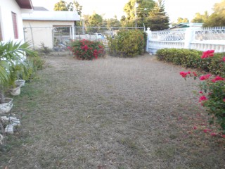 4 bed House For Sale in Leiba Gardens, St. Catherine, Jamaica