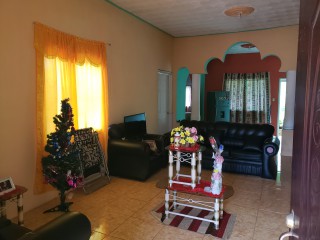 House For Sale in Palmers  Cross, Clarendon Jamaica | [1]