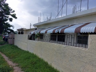 3 bed House For Sale in Greater Portmore, St. Catherine, Jamaica