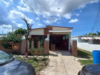 2 bed House For Rent in 6 East Greater Portmore, St. Catherine, Jamaica