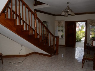 House For Sale in Ridgeview Crescent  Santa Cruz, St. Elizabeth Jamaica | [1]