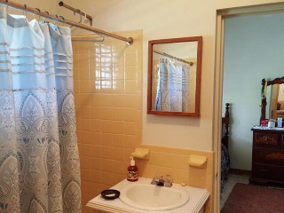 House For Sale in Coral Gardens Montego Bay, St. James Jamaica | [7]