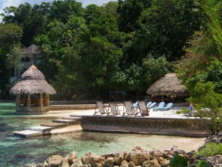 20 bed Resort/vacation property For Sale in North Coast Ocho Rios, St. Ann, Jamaica