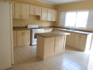 Townhouse For Rent in Briarwood Court, Kingston / St. Andrew Jamaica | [3]