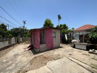 3 bed House For Sale in Spanish Town, St. Catherine, Jamaica