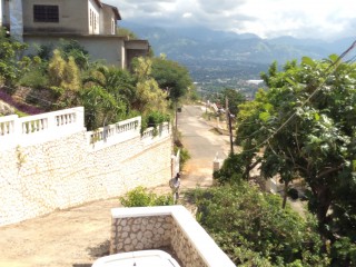 Townhouse For Rent in Queen Hill, Kingston / St. Andrew Jamaica | [11]