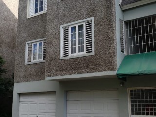 Townhouse For Sale in Drumblair, Kingston / St. Andrew Jamaica | [2]