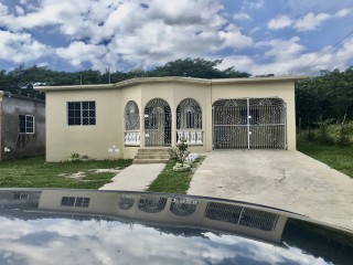 House For Rent in Black River, St. Elizabeth Jamaica | [11]
