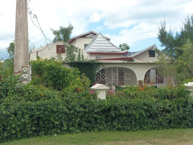 House For Sale in WESTMORE GARDENS, Westmoreland Jamaica | [2]