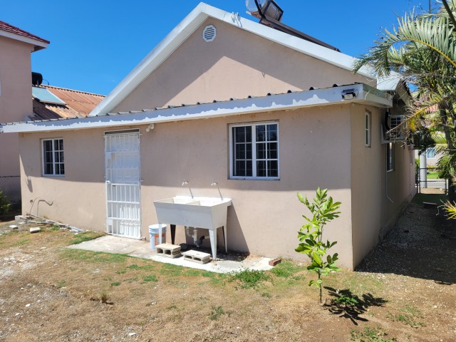 House For Rent in Portmore, St. Catherine Jamaica | [6]