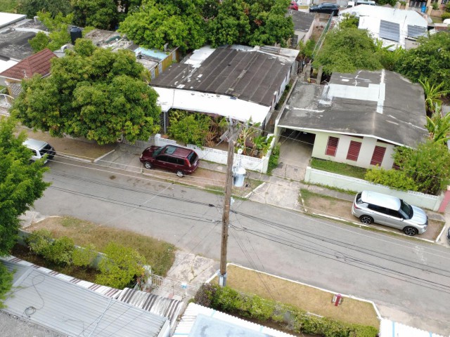 4 bed House For Sale - HUGHENDEN, Kingston / St. Andrew, Jamaica