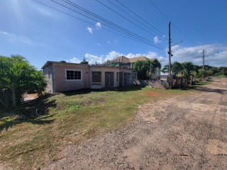 2 bed House For Sale in Kitson Town, St. Catherine, Jamaica