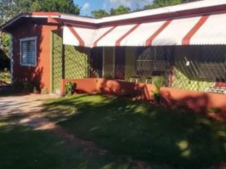 House For Rent in Manchester Road Mandeville, Manchester Jamaica | [11]