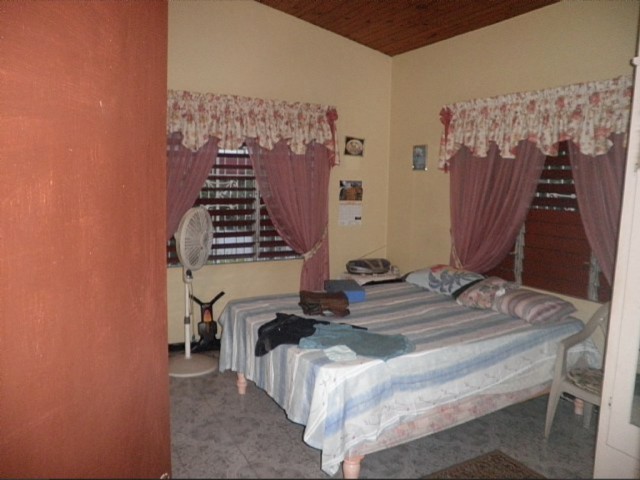 House For Sale in Queensborough, Kingston / St. Andrew Jamaica | [9]