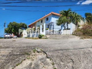 2 bed Townhouse For Sale – Montego Bay, St. James, Jamaica