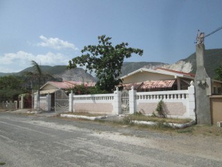 House For Sale in Palm Beach Estate Bull Bay, Kingston / St. Andrew Jamaica | [4]