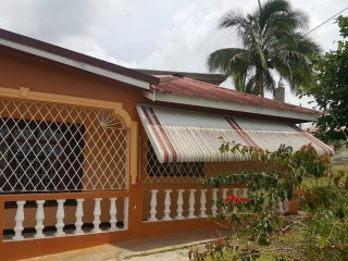 manchester mandeville propertyadsja