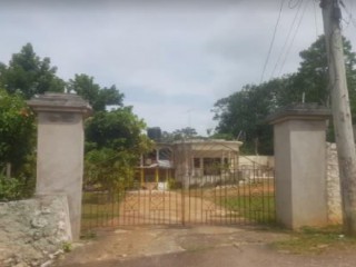 House For Sale in Claremont, St. Ann Jamaica | [3]
