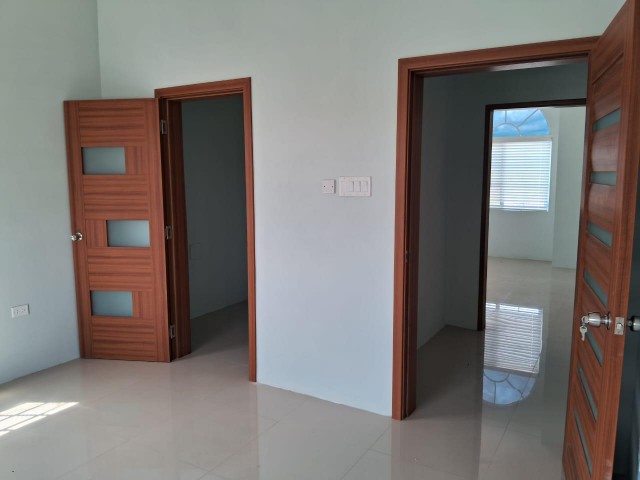 Townhouse For Rent in Denbigh, Clarendon Jamaica | [10]