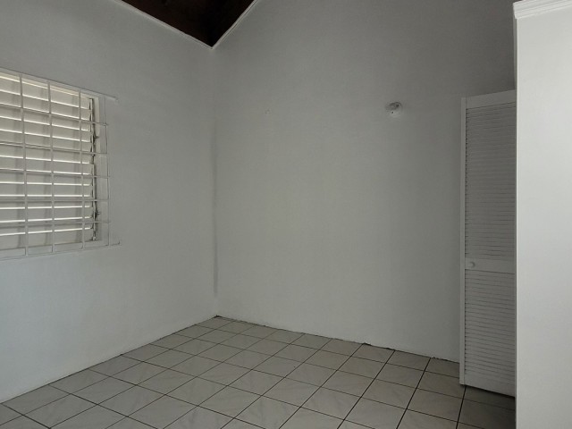 1 bed Apartment For Rent - Off Old Hope Road, Kingston / St. Andrew, Jamaica