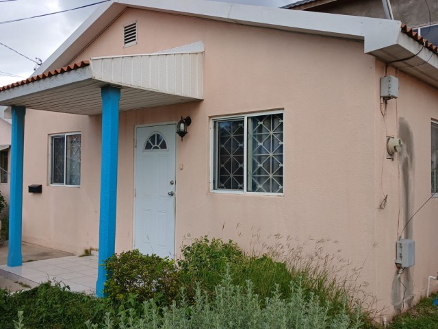 4 bed House For Sale - Cedar Manor, St. Catherine, Jamaica