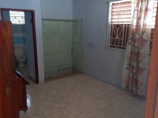 3 bed House For Sale in Linstead, St. Catherine, Jamaica