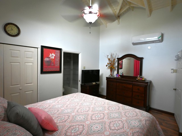 Apartment For Sale in DUNROBIN AVE, Kingston / St. Andrew Jamaica | [10]