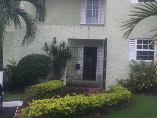 Townhouse For Rent in UPPER SHORTWOOD ROAD, Kingston / St. Andrew Jamaica | [14]
