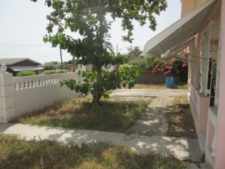 House For Sale in Palm Beach Estate Bull Bay, Kingston / St. Andrew Jamaica | [11]