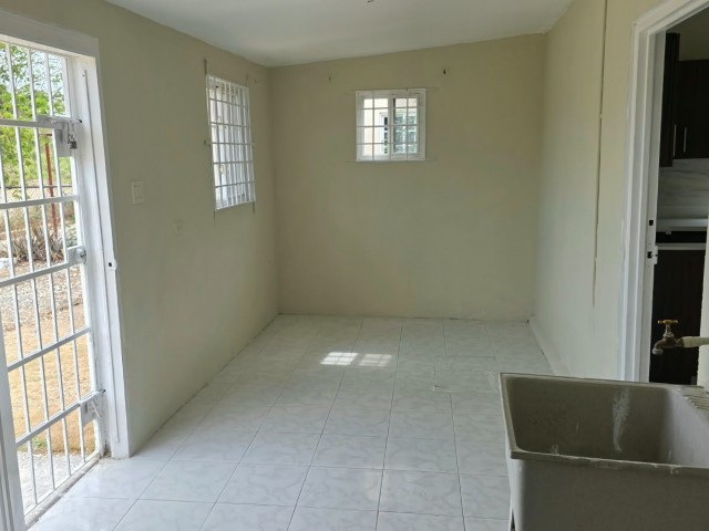 House For Rent in Portmore, St. Catherine Jamaica | [4]