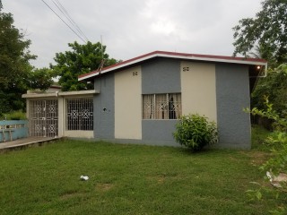 House For Sale in Golden Acre, St. Catherine Jamaica | [9]