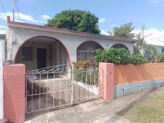 3 bed House For Sale in Duhaney Park, Kingston / St. Andrew, Jamaica