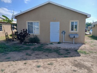 House For Rent in Phoenix Village 1, St. Catherine Jamaica | [1]