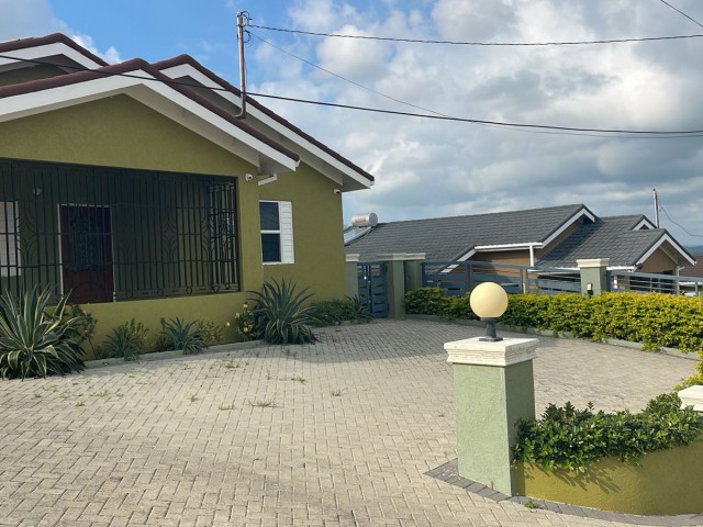 House For Rent in Stonebrook Manor, Trelawny Jamaica | [2]