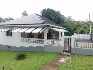 8 bed House For Sale in ALLEPO Highgate, St. Mary, Jamaica