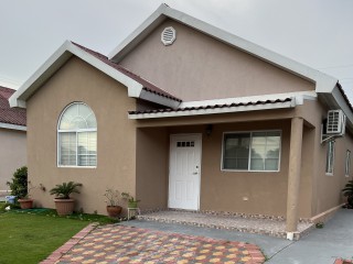 2 bed House For Rent in Caymanas Estate, Kingston / St. Andrew, Jamaica