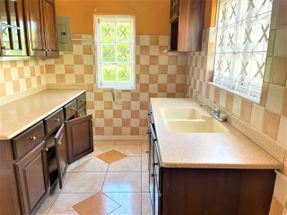 Townhouse For Rent in FOREST HILLS, Kingston / St. Andrew Jamaica | [8]