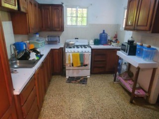 House For Sale in MOUNT VIEW ESTATE SPANISH TOWN, St. Catherine Jamaica | [4]