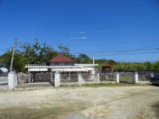 House For Sale in ESHER, Hanover Jamaica | [11]