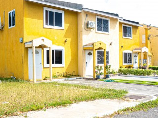 Townhouse For Sale in Union Estate, St. Catherine Jamaica | [6]