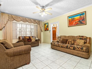 5 bed House For Sale – ORANGE GROVE, Kingston / St. Andrew, Jamaica