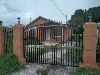 2 bed House For Sale in Old Harbour Rd, St. Catherine, Jamaica