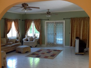 House For Sale in VISTA DEL MAR, St. Ann Jamaica | [2]