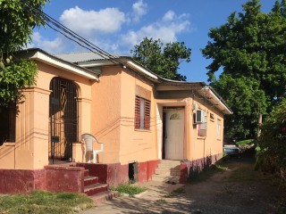 8 bed House For Sale – Kingston 5, Kingston / St. Andrew, Jamaica
