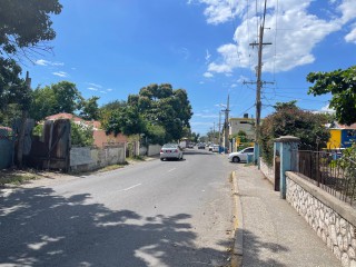 5 bed House For Sale in HalfWay Tree Cross Roads, Kingston / St. Andrew, Jamaica