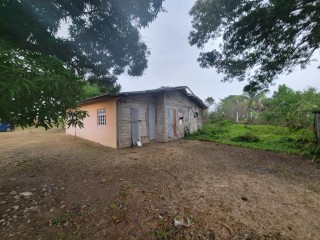 2 bed House For Sale in Hayes Savannah, Clarendon, Jamaica