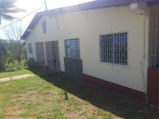 House For Sale in Linstead, St. Catherine Jamaica | [9]