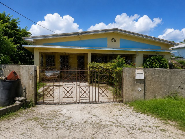 5 bed House For Sale - Spanish Town, St. Catherine, Jamaica