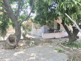 House For Sale in Norman Gardens, Kingston / St. Andrew Jamaica | [2]
